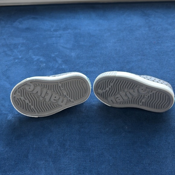 4c Native shoes - Picture 2 of 3